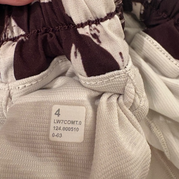 Lululemon Chocolate Brown and Ivory Hotty Hots - Picture 3 of 9